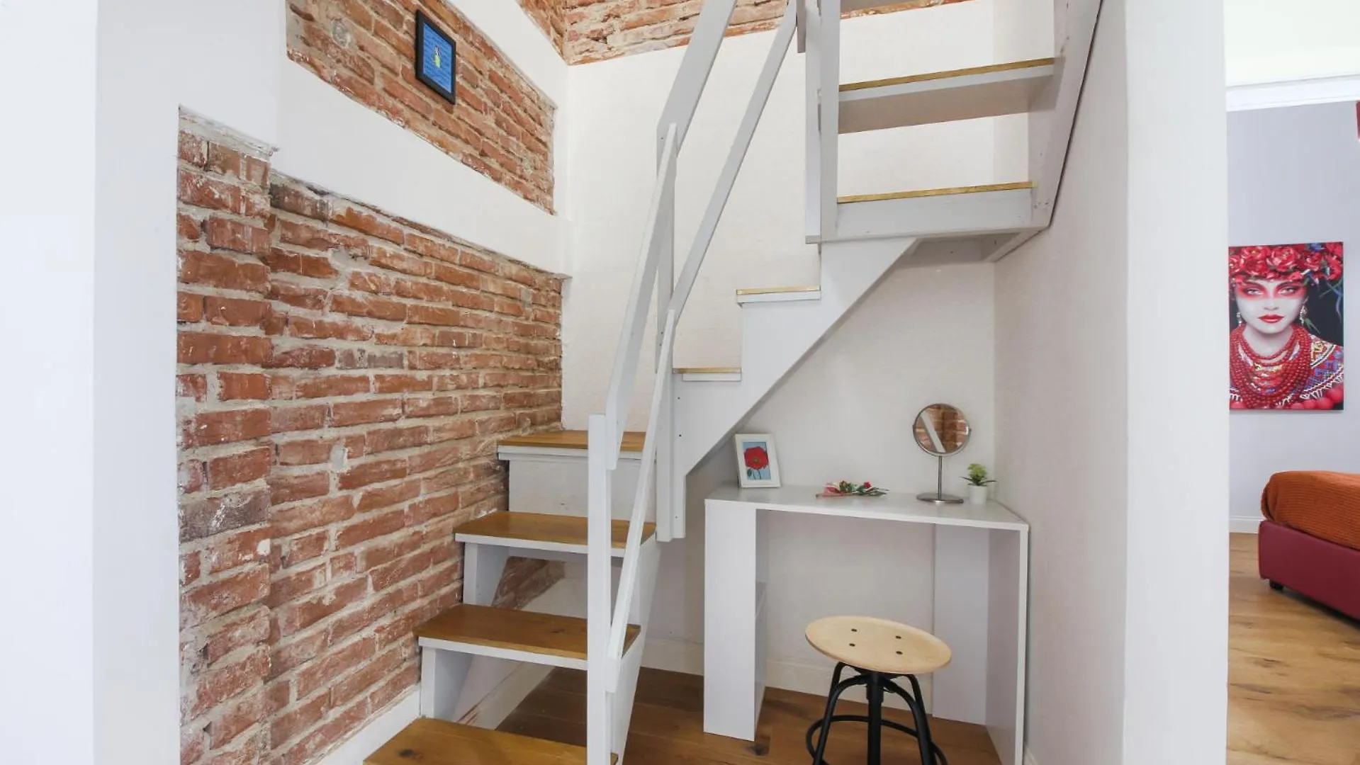 Guido Monaco Contemporary Stylish And Modern Apartment Florence 0*,