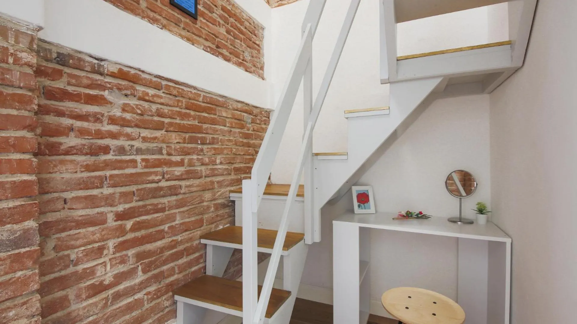 Guido Monaco Contemporary Stylish And Modern Apartment Florence