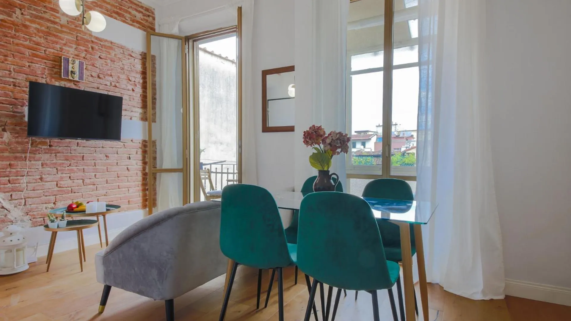 Guido Monaco Contemporary Stylish And Modern Apartment Florence 0*,