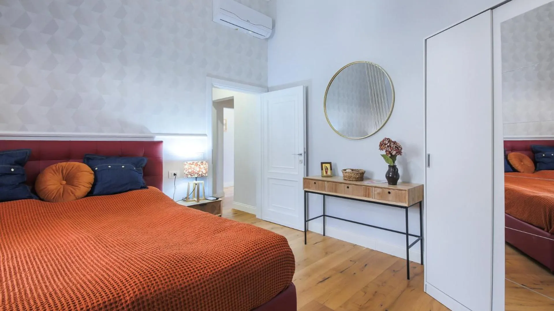 Guido Monaco Contemporary Stylish And Modern Apartment Florence